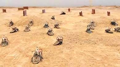 "جيش" من صراصير السايبورغ في الصحراء للتدرب على مهام الإنقاذ